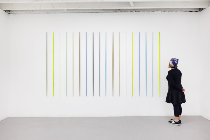 Marisa Telleria 06 Untitled vibrations 2025 woven yarn on wall 10ft x 22ft x 2in