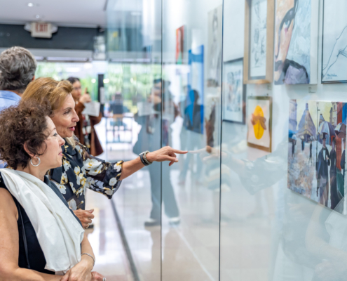 Vitrine Barabara Harris